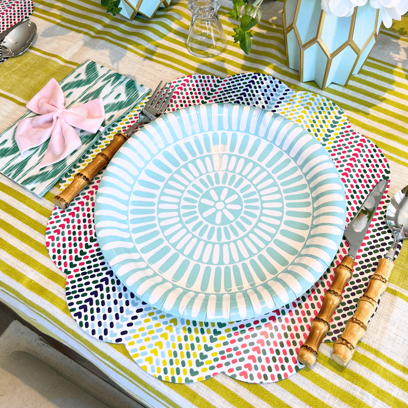Chevron Dots Scalloped Paper Placemats
