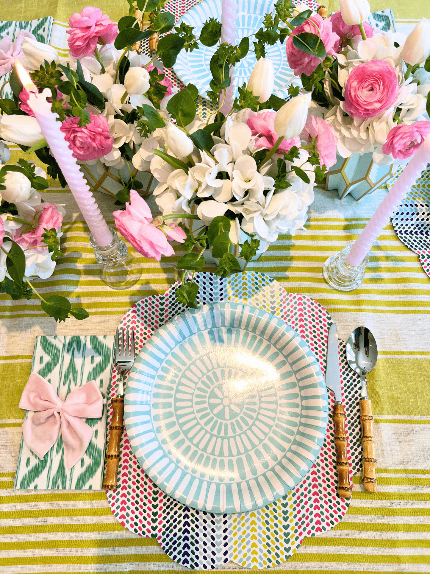 Chevron Dots Scalloped Paper Placemats