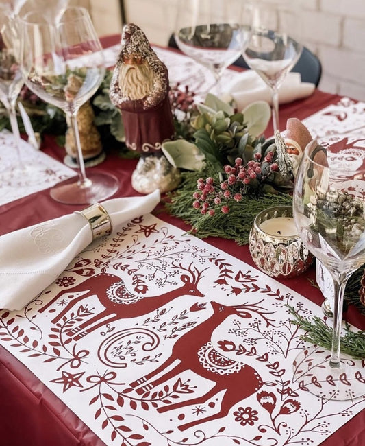 Christmas Reindeer Tablescape Guide
