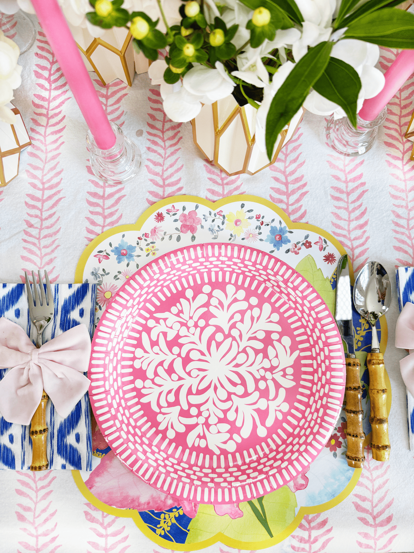 Tobacco Leaf Table Bundle (Placemats + Plates + Bows + Napkins)