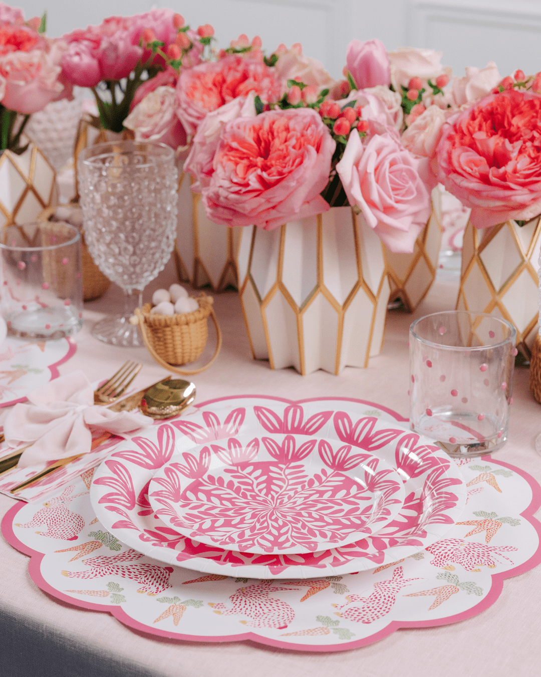 Herend Bunny Scalloped Paper Placemats