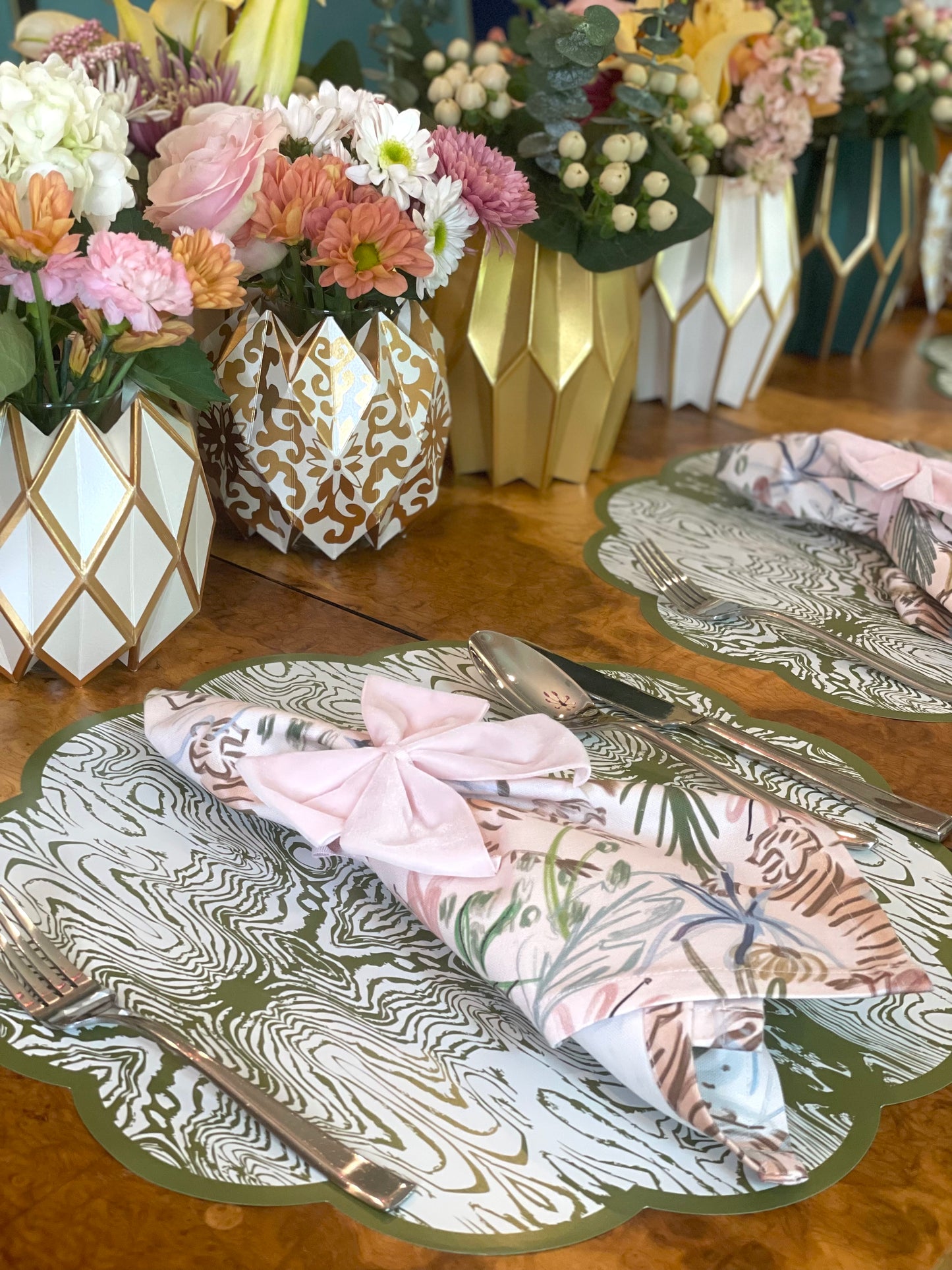 Wood x Cotton & Quill Scalloped Paper Placemats