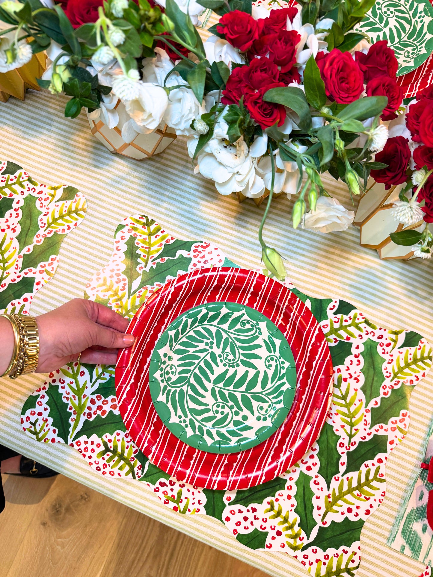 Red Stripe Heavy-duty Paper Plates