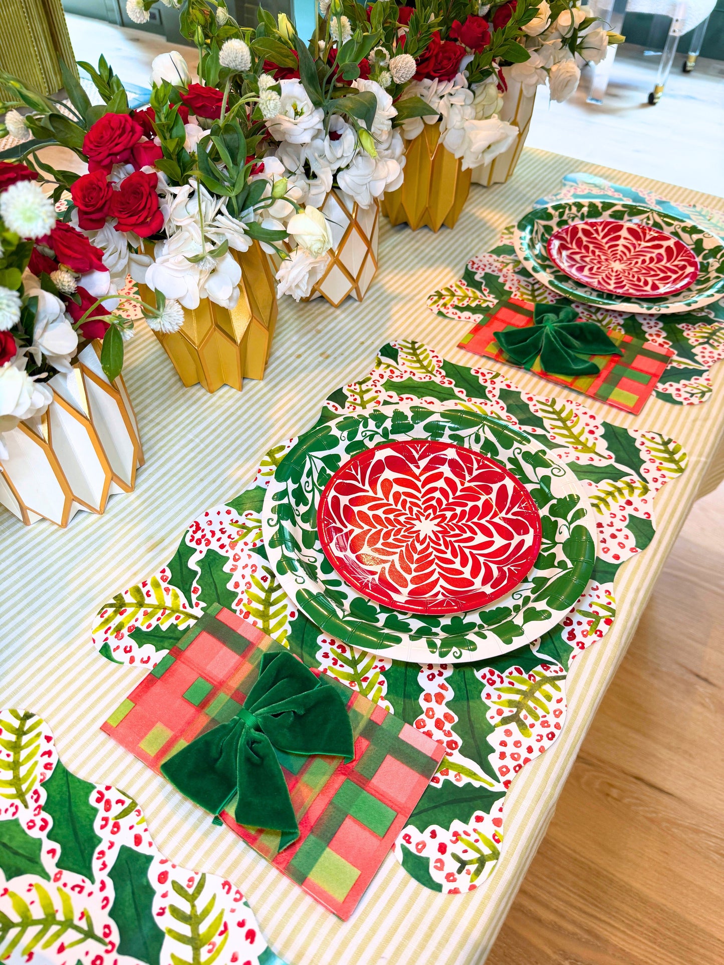 Vine Heavy-duty Paper Plates