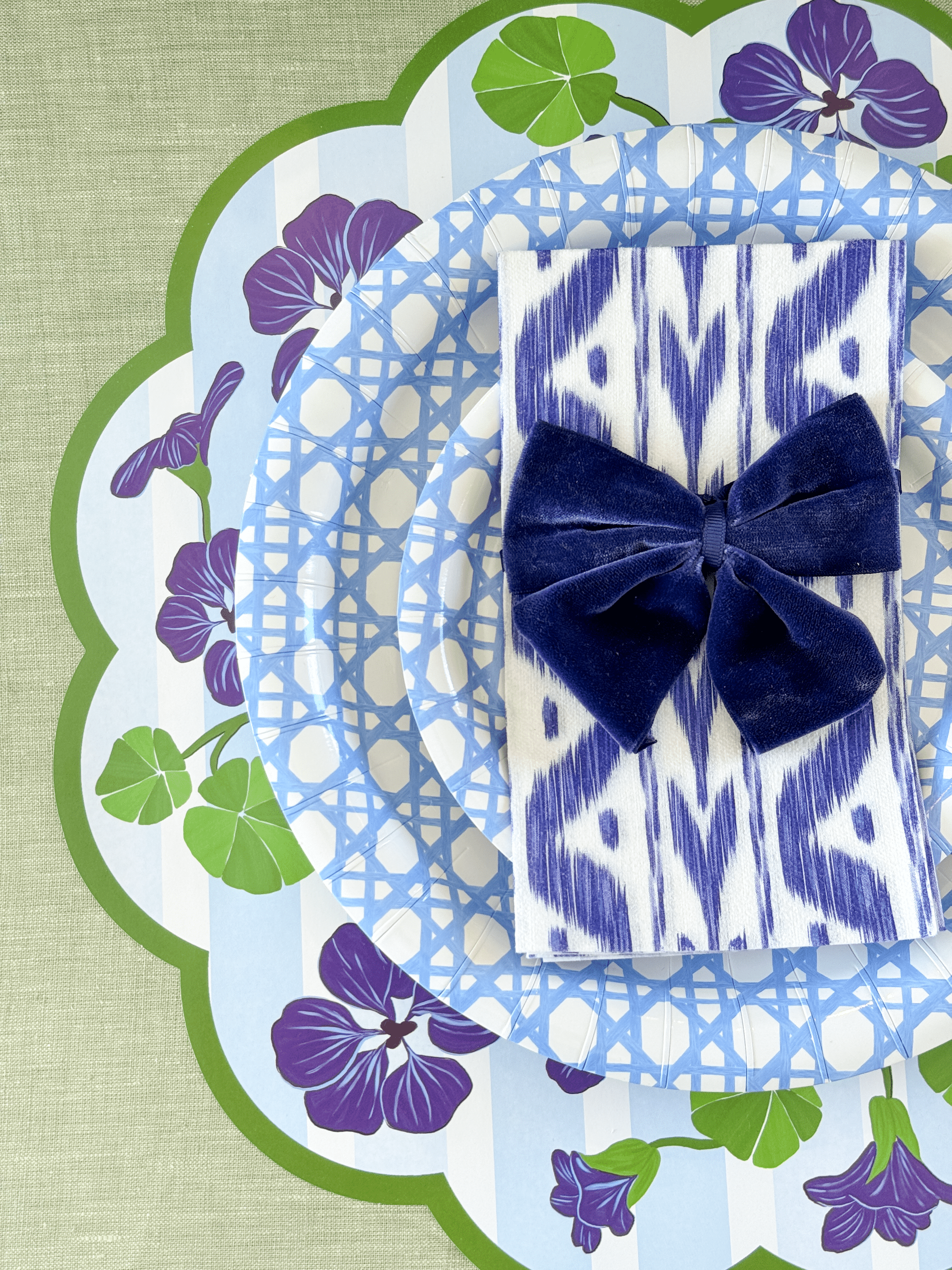 Lucy Grymes Ikat Paper Dinner Napkins - Thumbnail 3