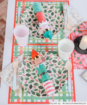 Red and green kid's Christmas table