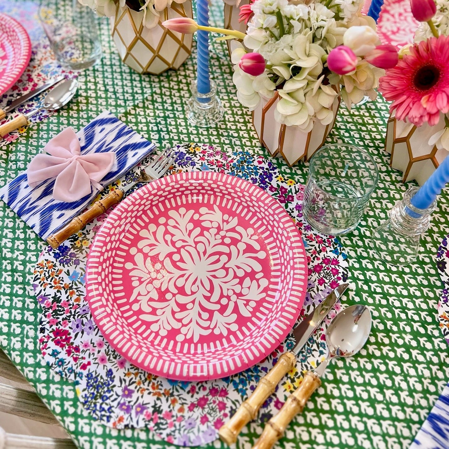 Spring Blooms Table Bundle (Placemats + Plates + Bows + Napkins)