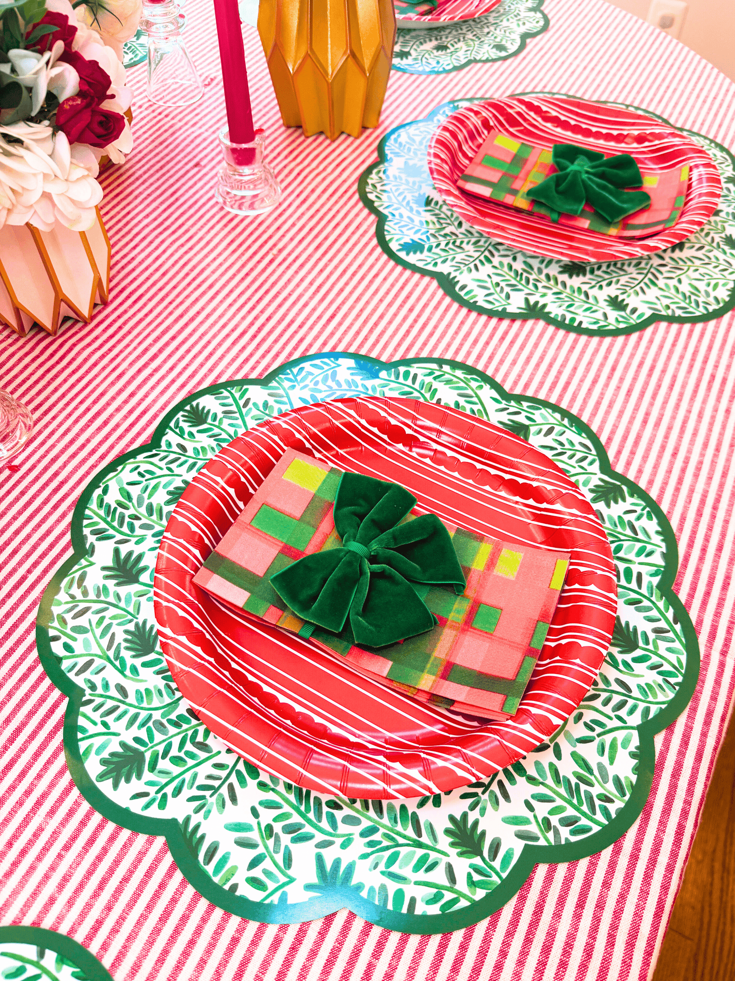 Vine 2 Table Bundle (Placemats + 10" Plates + Napkins)