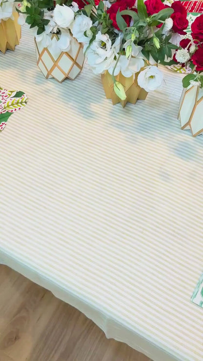 Jolly Holly 2 Table Bundle (Placemats + 7" Plates + 10" Plates + Napkins)