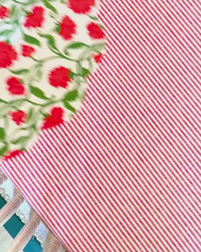 Carnation 1 Table Bundle (Placemats + 7" Plates + 10" Plates + Napkins)